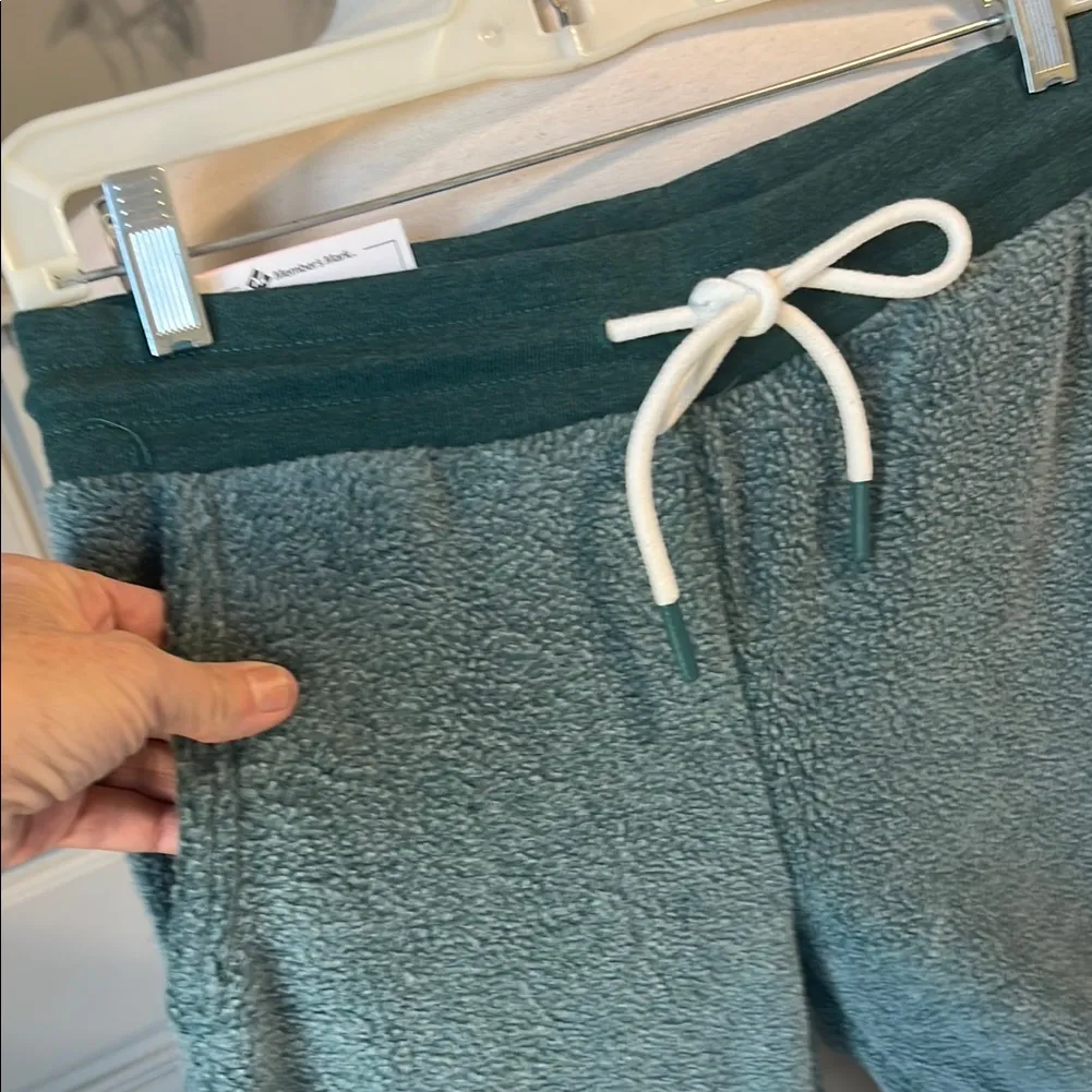 Comfy Reverse Fleece Green Jogger Pants New - Image 5