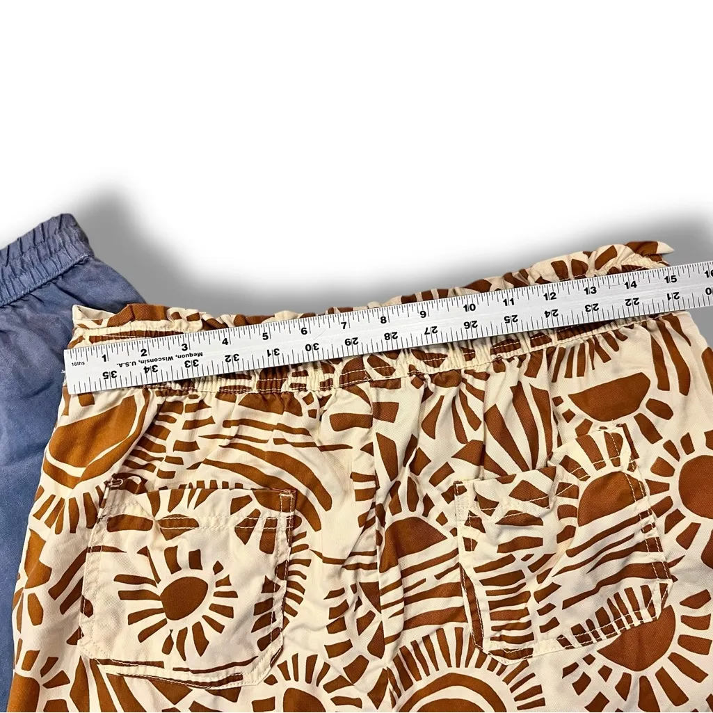 Lot Of TWO C & C California Shorts L Ruffle Top Pockets Green Tan Tribal A-6 - Image 5