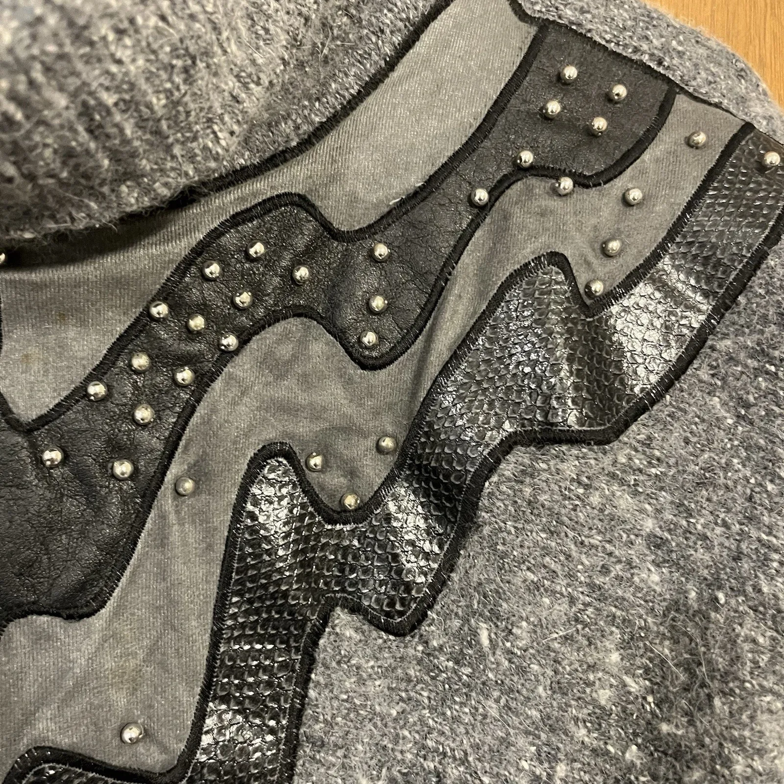 VTG ReDiffusion Turtleneck Sweater Size M Gray Geometric Faux Leather Accents Size M - Image 5