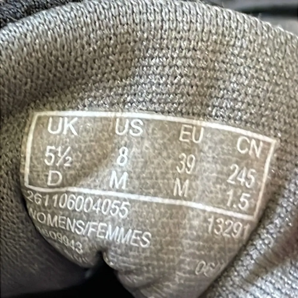 Clarks Black Sneakers Comfortable Everyday Wear - Image 5