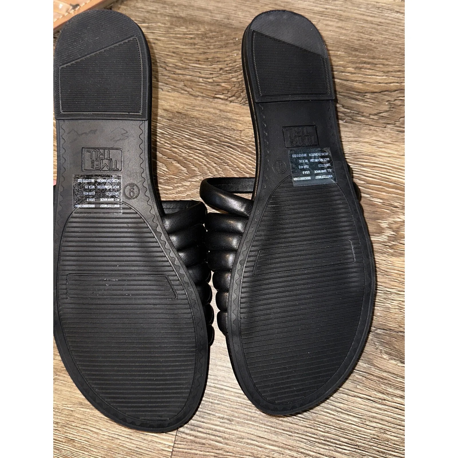 Time and Tru Sandals~3 Pairs Bow Flip - Image 9