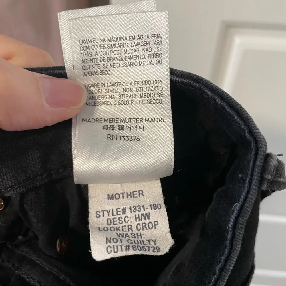 Mother High Waisted Looker Crop in Not Guilty Black Size 27 - Image 13