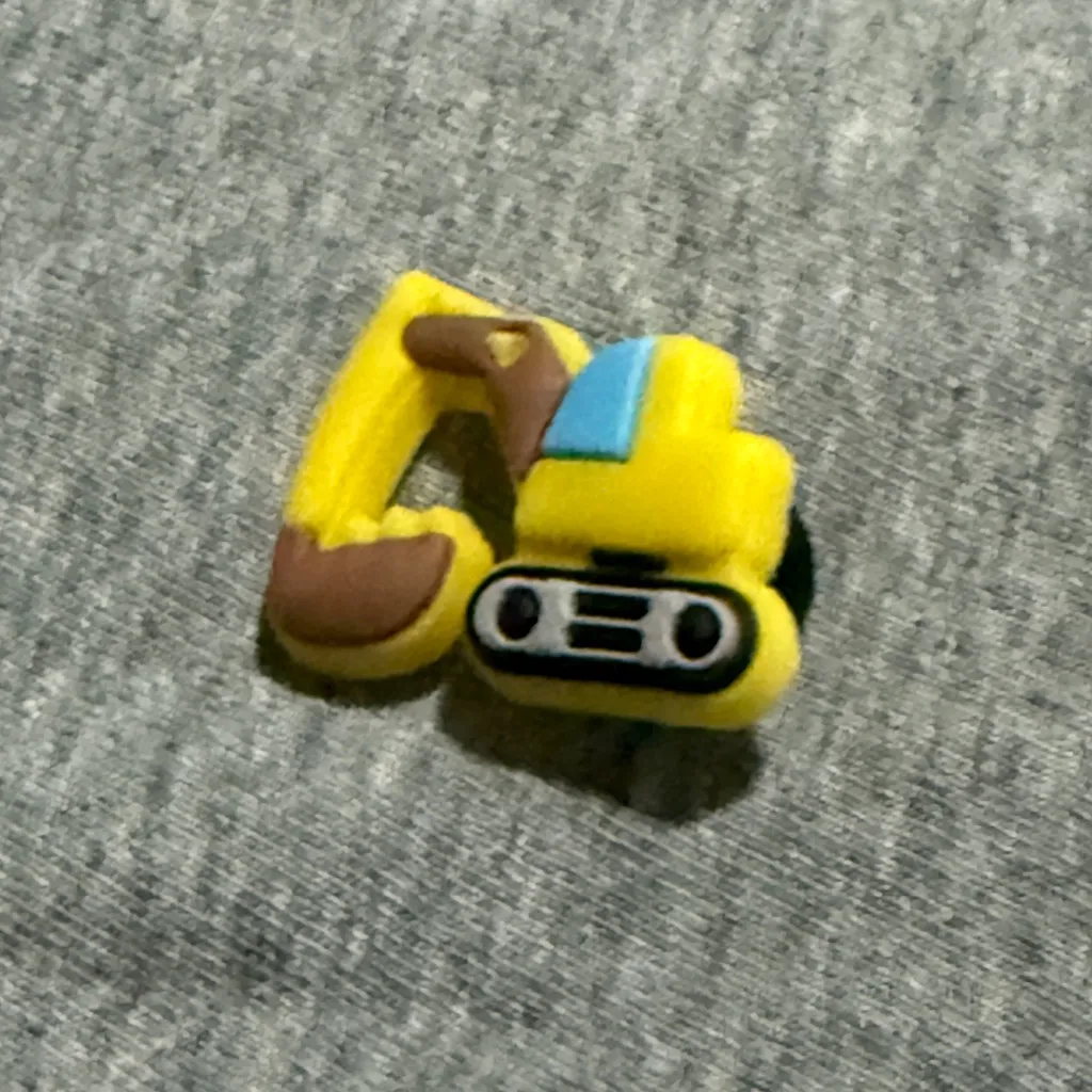 Jibbitz Bull DozerShoe Charm - Image 3