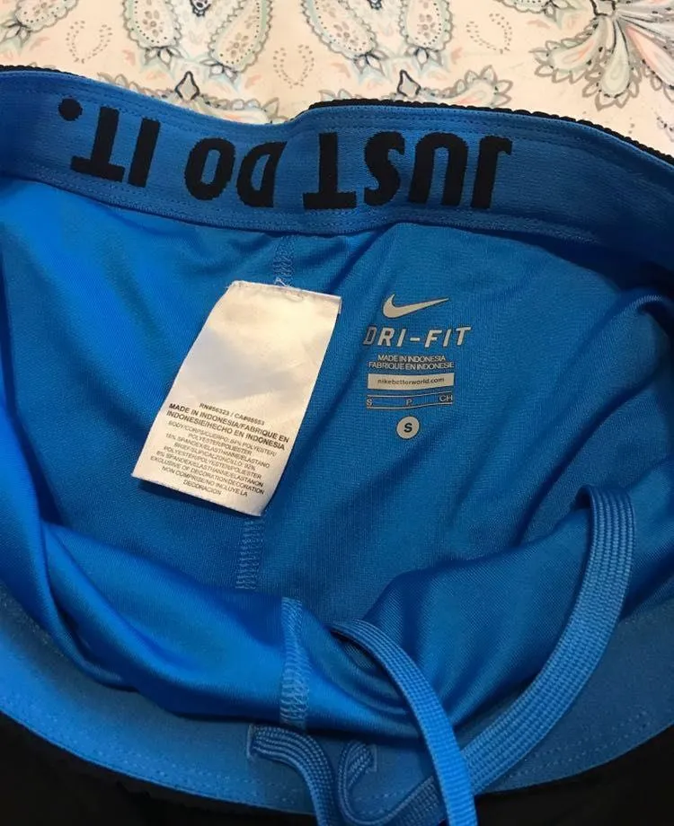 Nike black shorts - Image 2