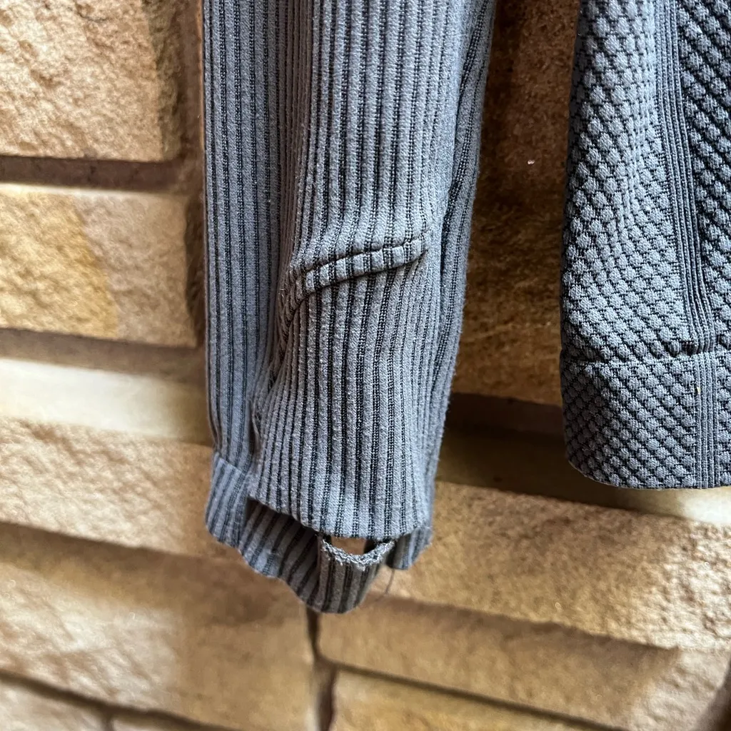 Athleta FLURRY BASE LAYER TURTLENECK Charcoal Grey Small - Image 8