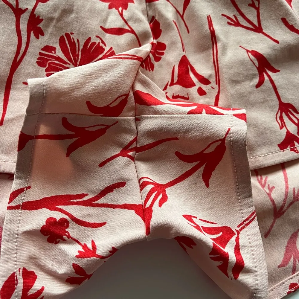 The North Face Class V Mini Floral Shorts -Size XL - Image 10