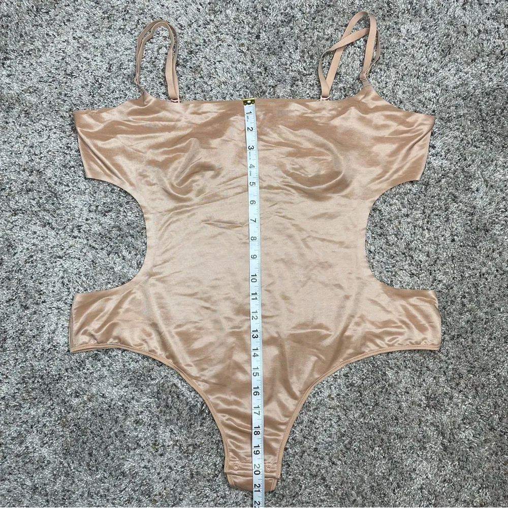 SKIMS Barely There Shapewear Thong Bodysuit Clay Beige 3X NWT Plus Size - Image 7
