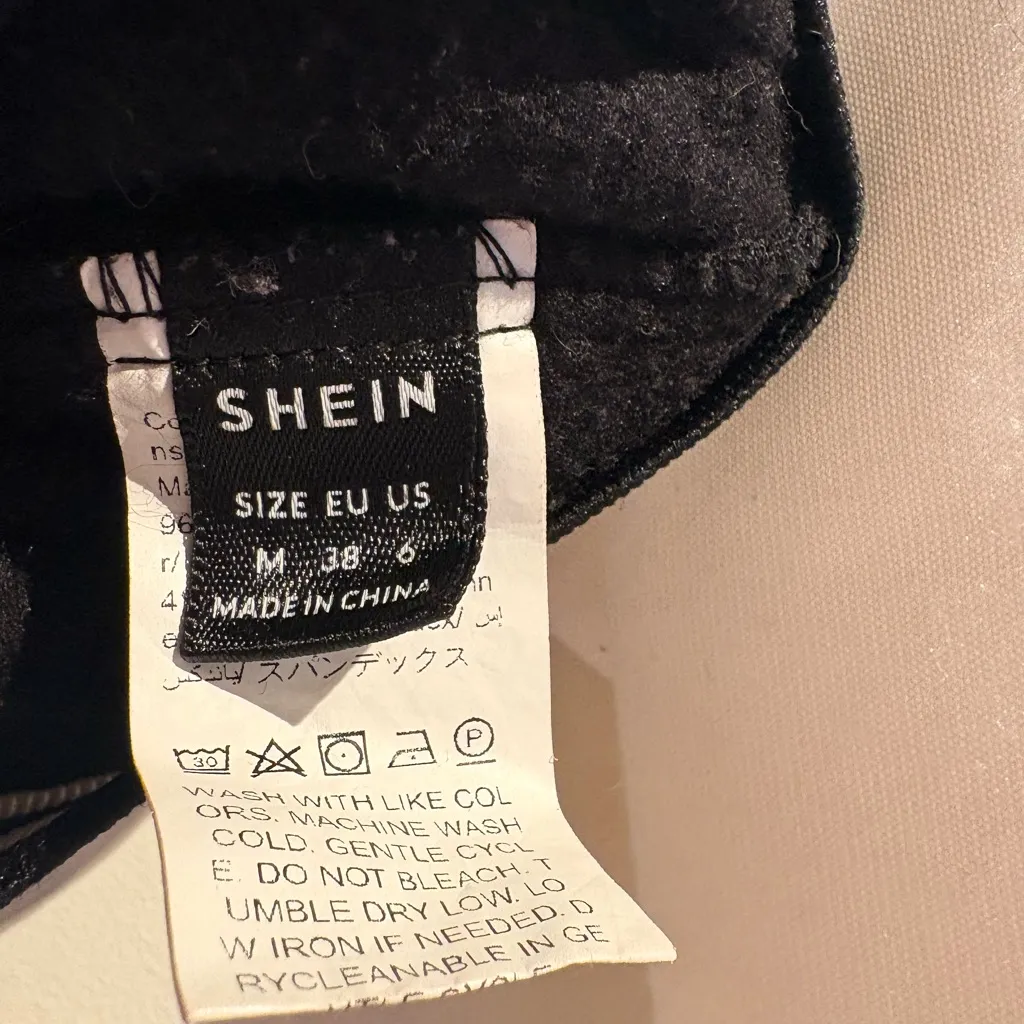 SheIn Cropped varsity jacket - Image 4