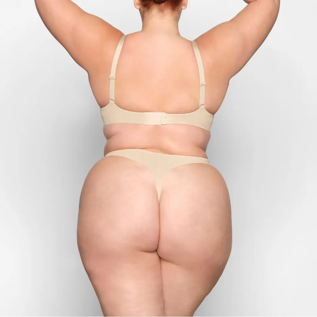 SKIMS NWT  Weightless Demi Bra Size 32B - Image 2