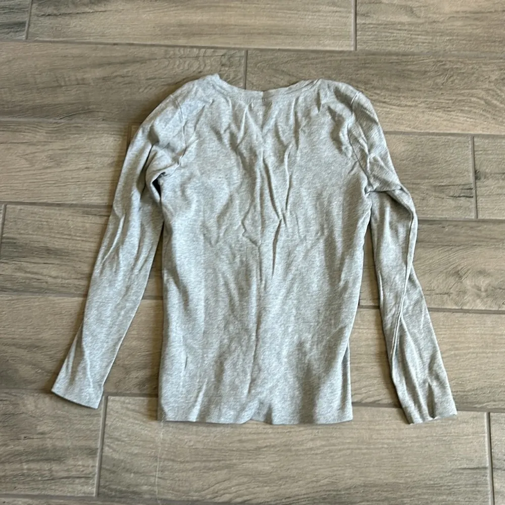 US polo assn gray v neck long sleeve - Image 4