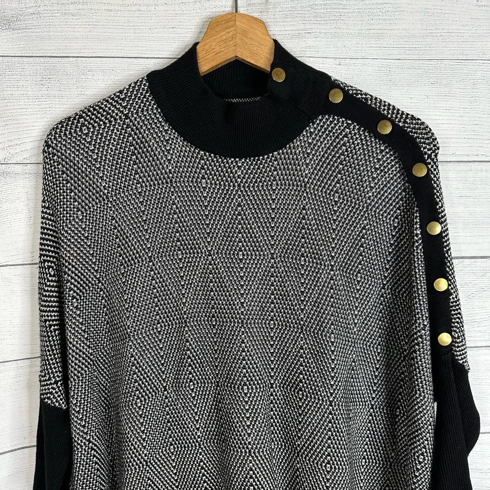 Joseph A Womens size Small Mock Neck Tunic Dolman Sleeve Diamond Print Sweater - Image 3
