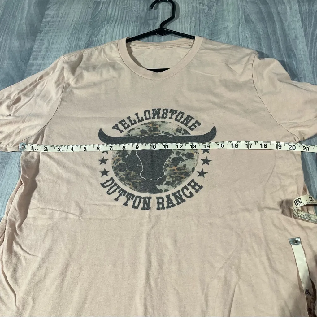 No Brand Pink Beige Graphic T - Image 3