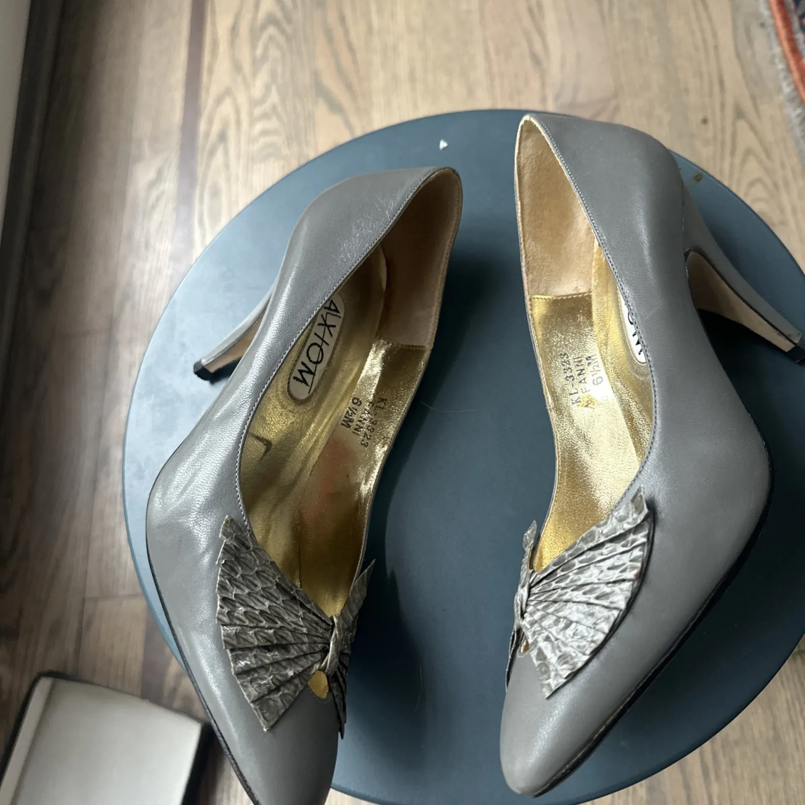 Vintage‎ Axiom Gray Heel With Reptile Toe Fan Detail 6.5M EUC Size 6.5 - Image 9