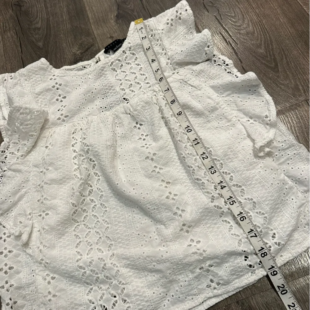 Sanctuary Eyelet Blouse Top S Women's White Lace Boho Trim Ruffle Dainty Cotton - Image 7