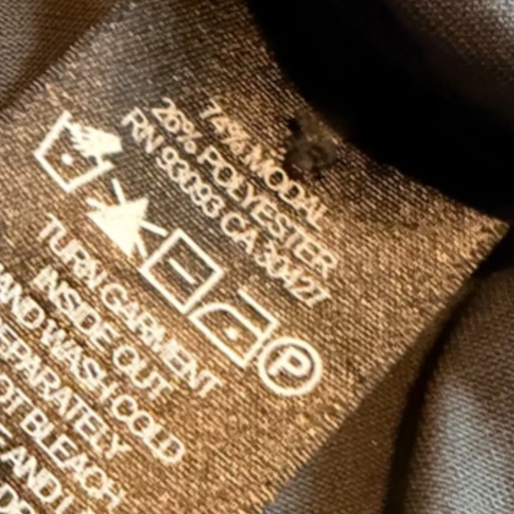 Nic + Zoe Grey Sleeveless Blouse Shirt Top Low Cut Stretch Flowy Size Medium - Image 11