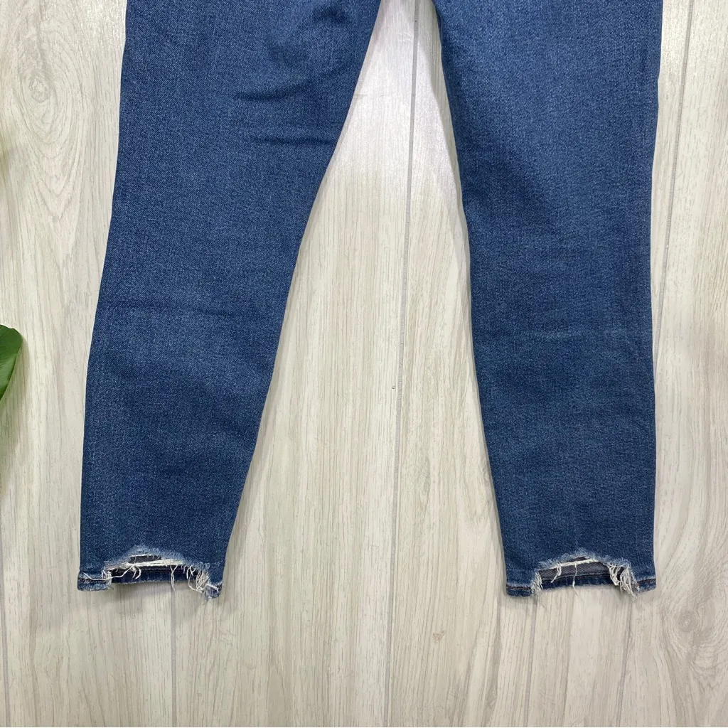 American Eagle Distressed Ripped Knee Mom Jeans size 4 - Image 6