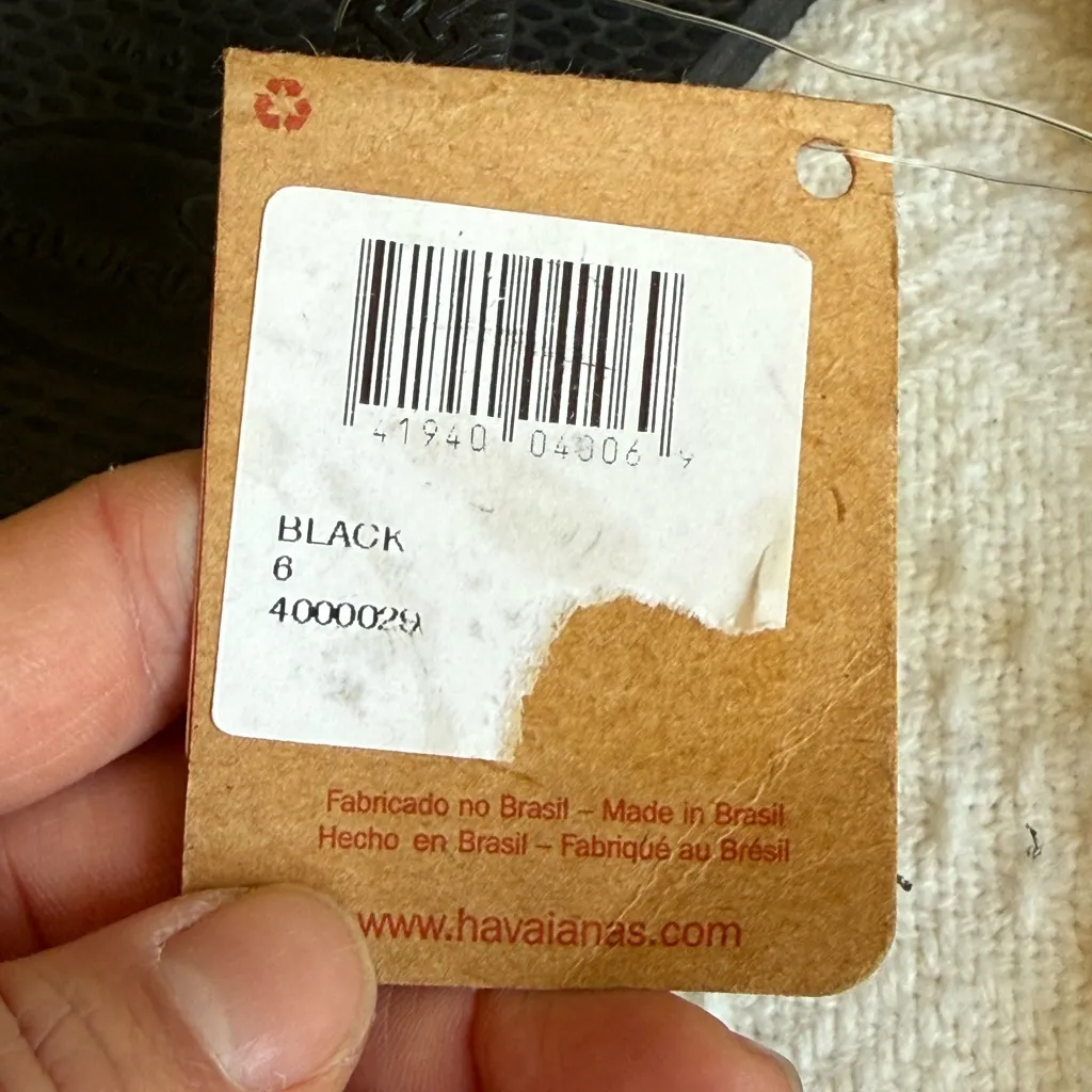 NWT Havaiana Top Flip Flops, Black, Sz 37-38 - Image 3