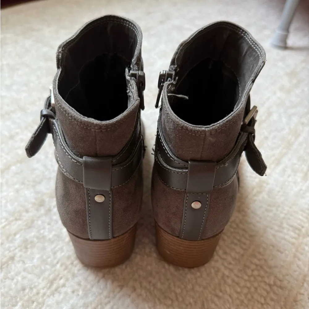 Unisa Booties Ankle Boots Size 6.5 Dark Grey - Image 3