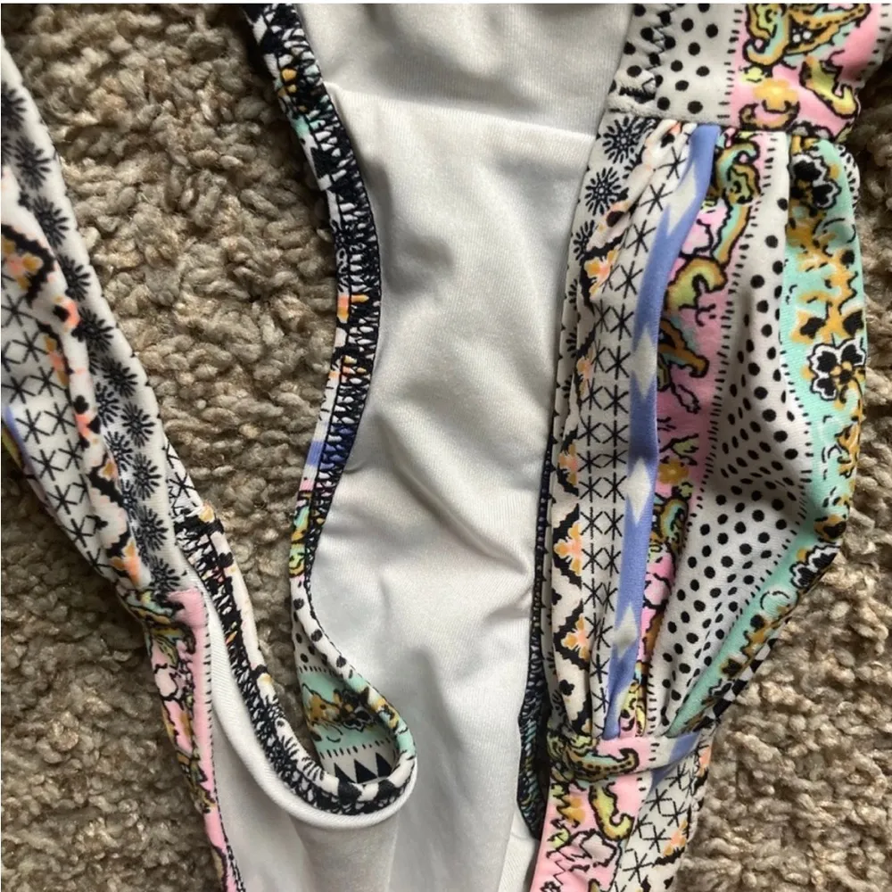 Victoria’s Secret 32B / Small Bikini with Formed Padded Cups Halter Tie Bali - Image 9