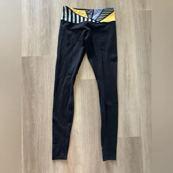 Lululemon Wunder Under Pant Black / Quilting Size 6 Reversible - Image 3