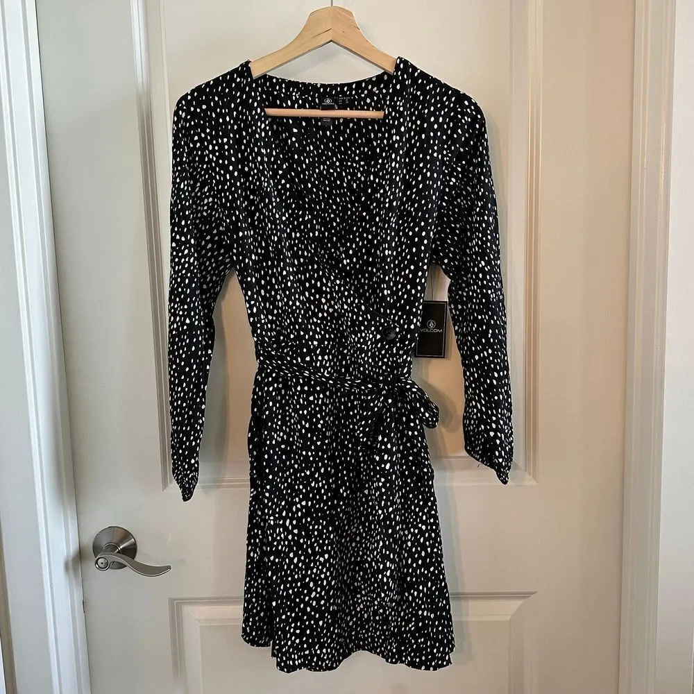 Volcom NWT  Flower Trip Wrap Dress - Image 5