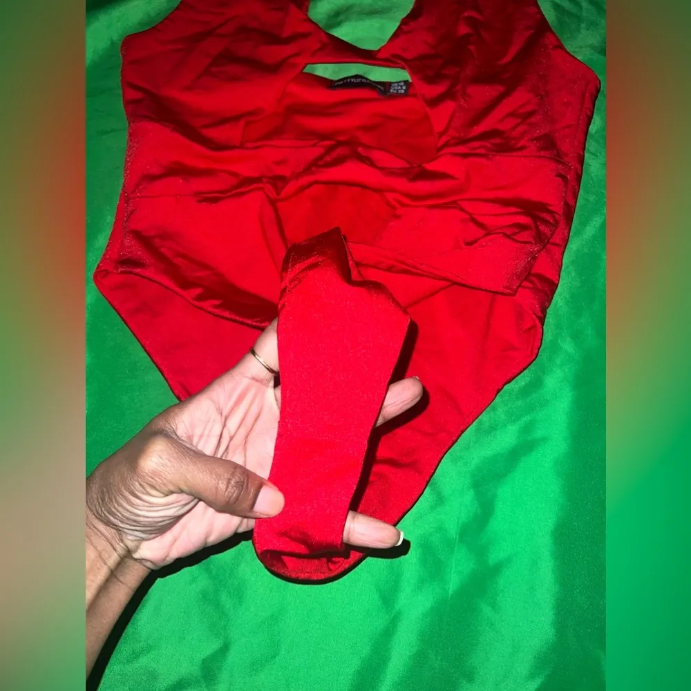 NWOT Pretty Little Thing Chic Red Cutout Swimsuit size 6 - Image 7