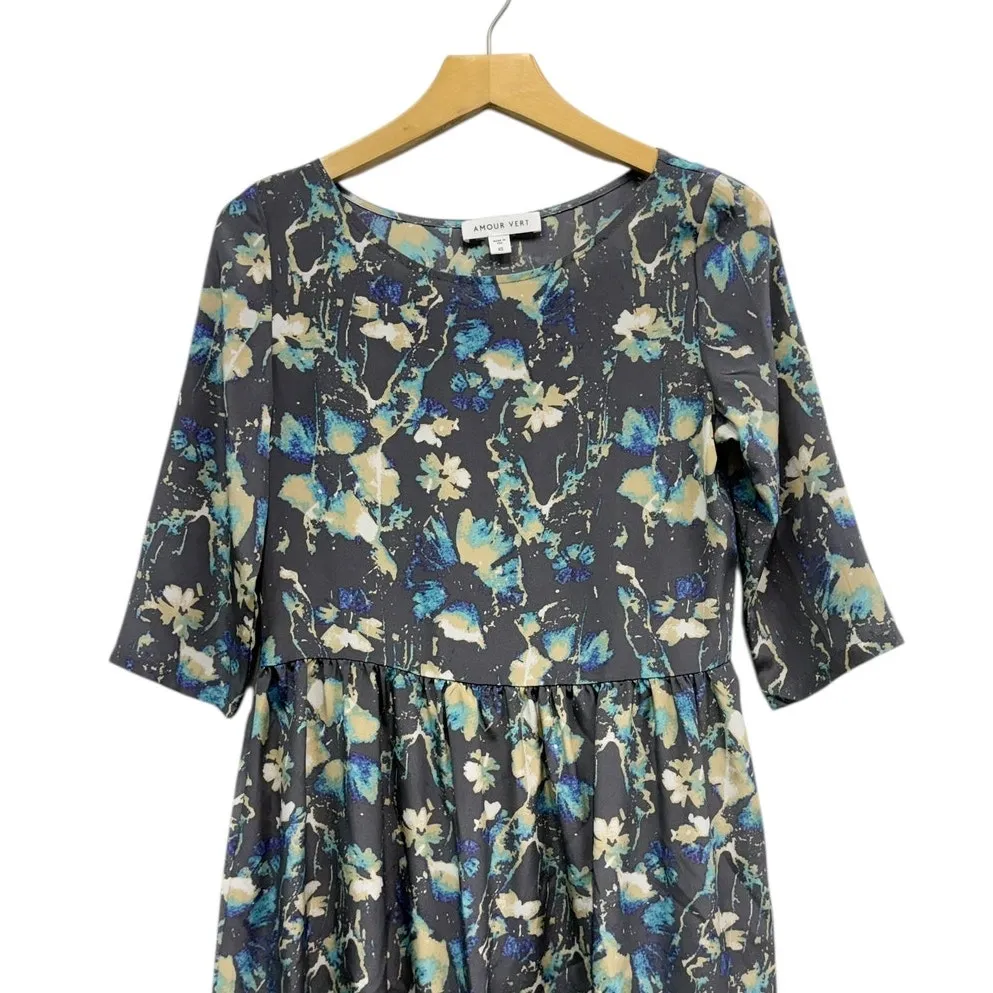 Amour Vert Boat Neck Elbow Sleeve Abstract Floral Silk Dress in Dark Gray sz XS - Image 6