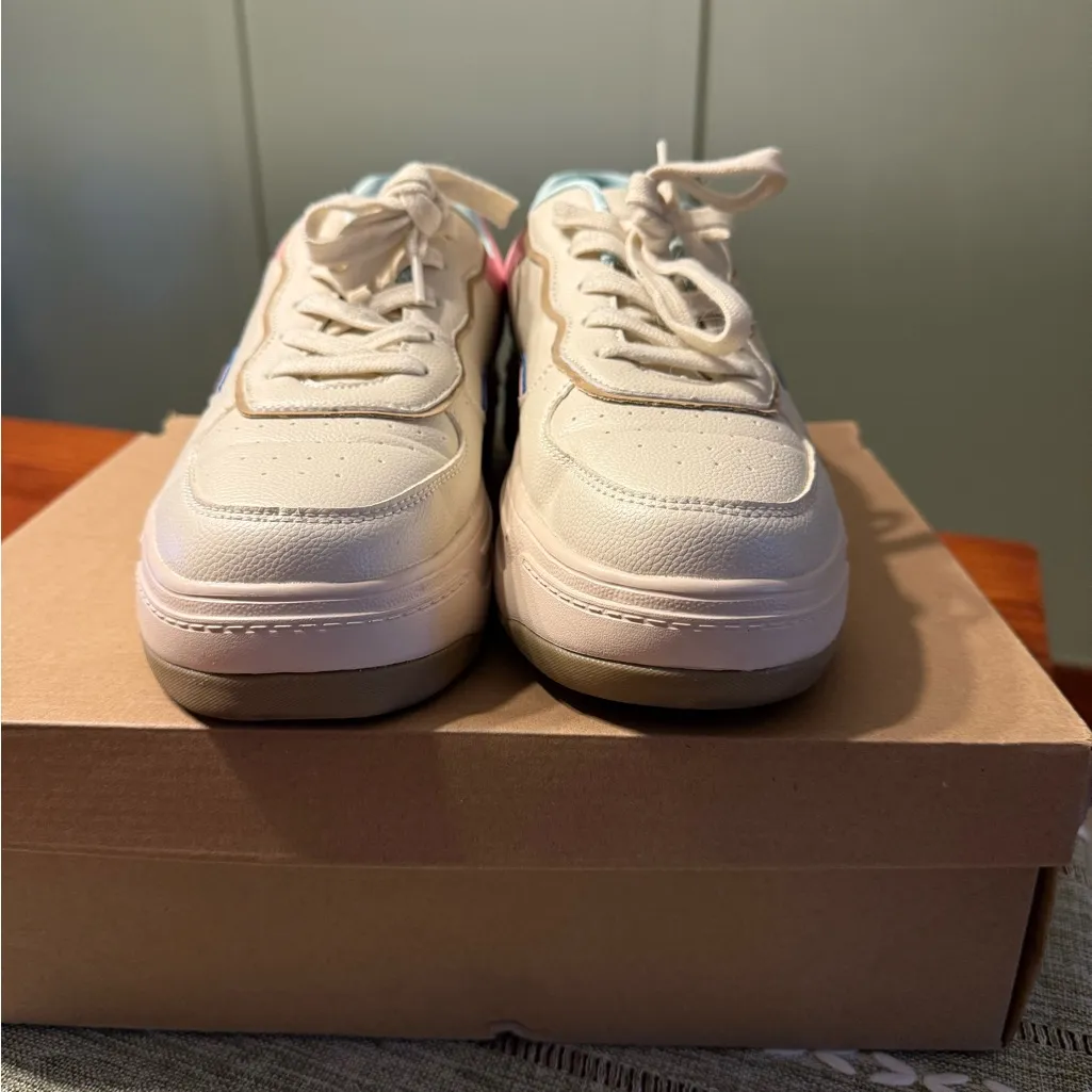 Steve Madden LNWB Pastel and White Fashion Sneakers - Size 11 - Image 3