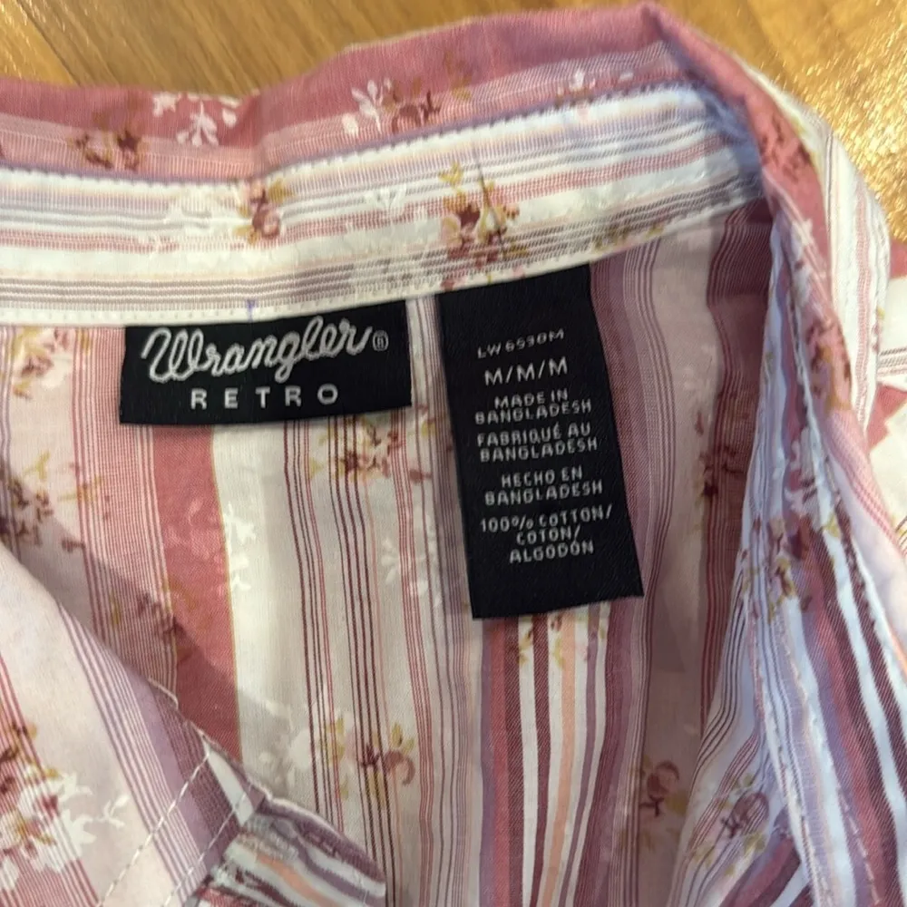Wrangler retro women’s pearl snap button down floral stripe size medium - Image 3