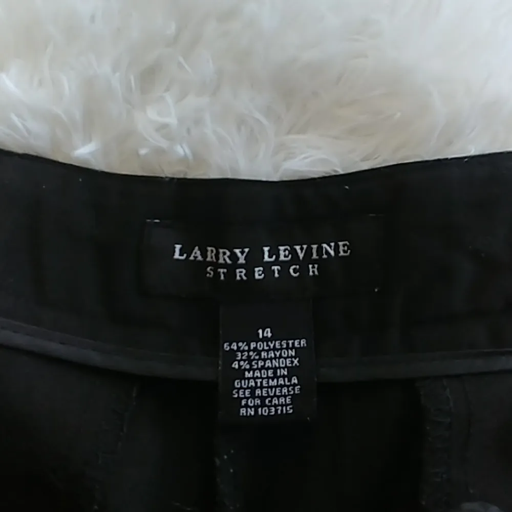 Larry Levine Black Dress Crop Capri Pants - Image 5