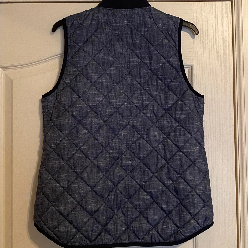 Old Navy Chambray Denim Look Quilted Vest Medium - Image 3
