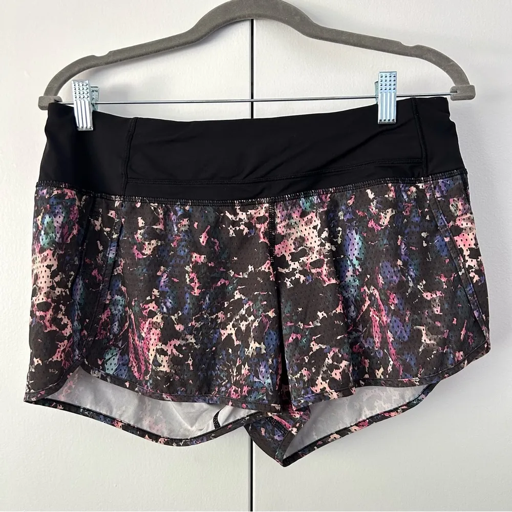 Lululemon Speed Shorts Black & Multicolor - Image 2