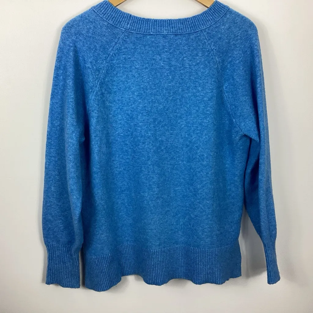 LOFT Relaxed V-Neck Wool Blend Sweater Size Medium - Image 4