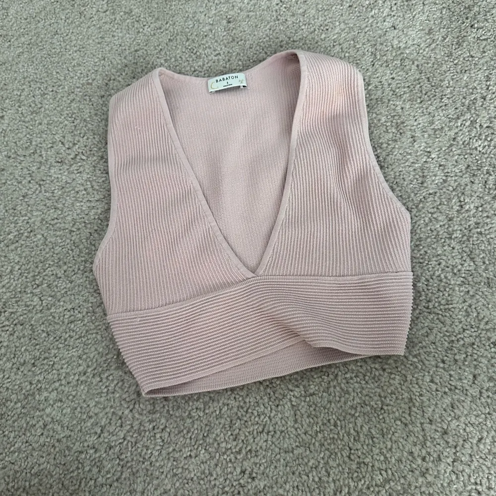 Babaton Sculpt Knit Deep V Tank Aritzia - Image 2