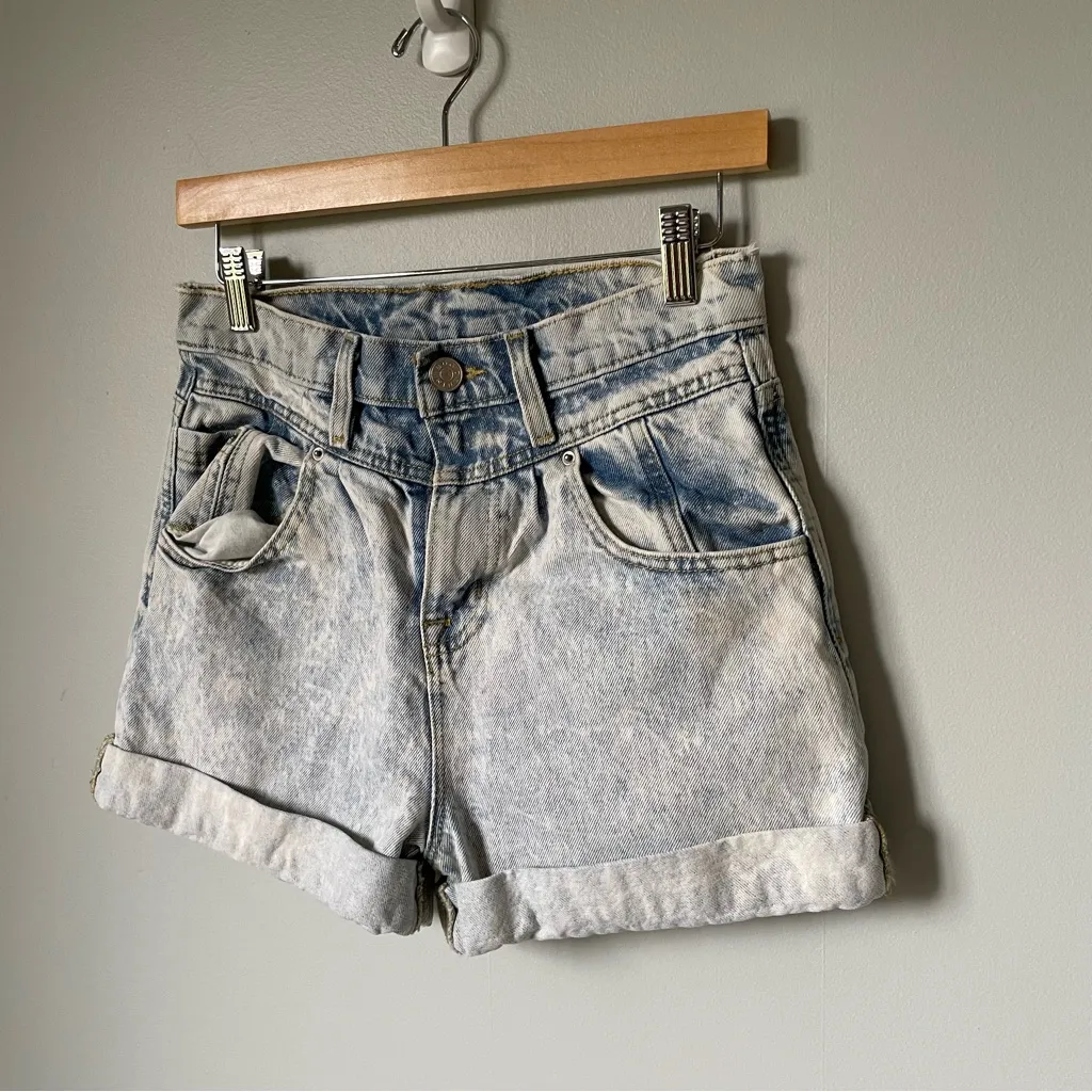 BDG Urban Outfitters Mom High Rise Jean Shorts Size 26W - Image 3