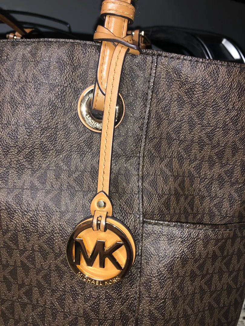 Micheal Kors Purse - Image 2