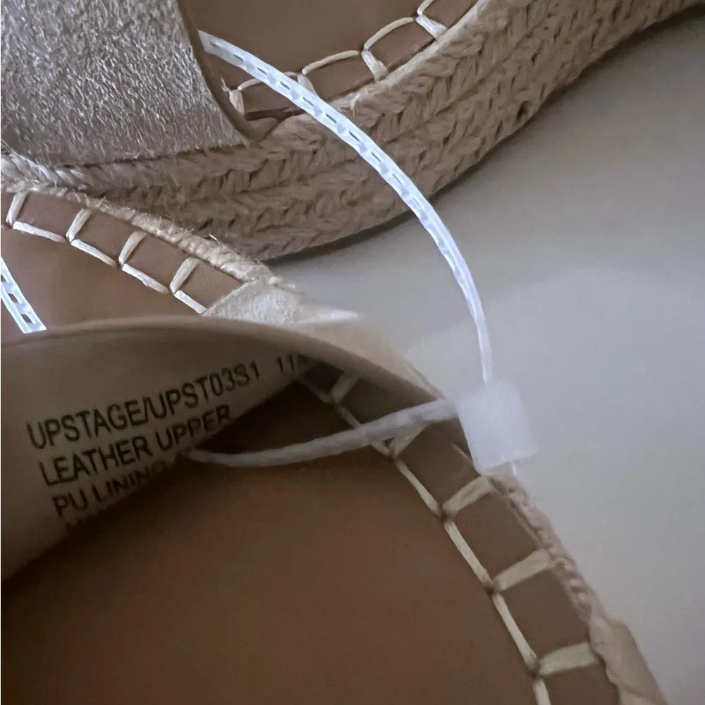 Steve Madden Women's Upstage Wedge Sandal size 11 NWOB - Image 4