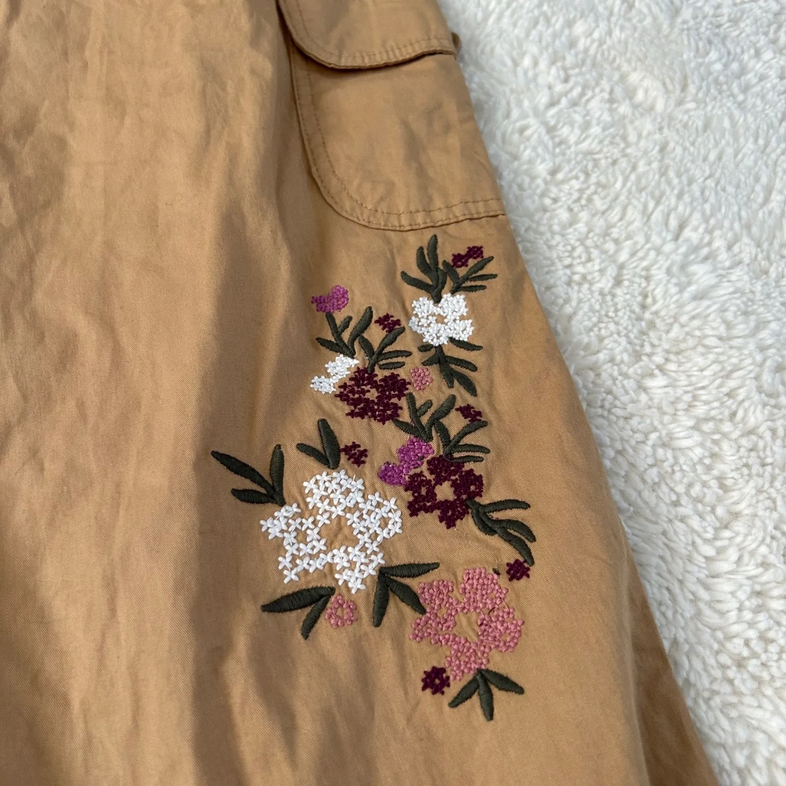 NWT Woman Within Women's Sz 22W Plus Sz Khaki Tan Embroidered Floral Pants - Image 4