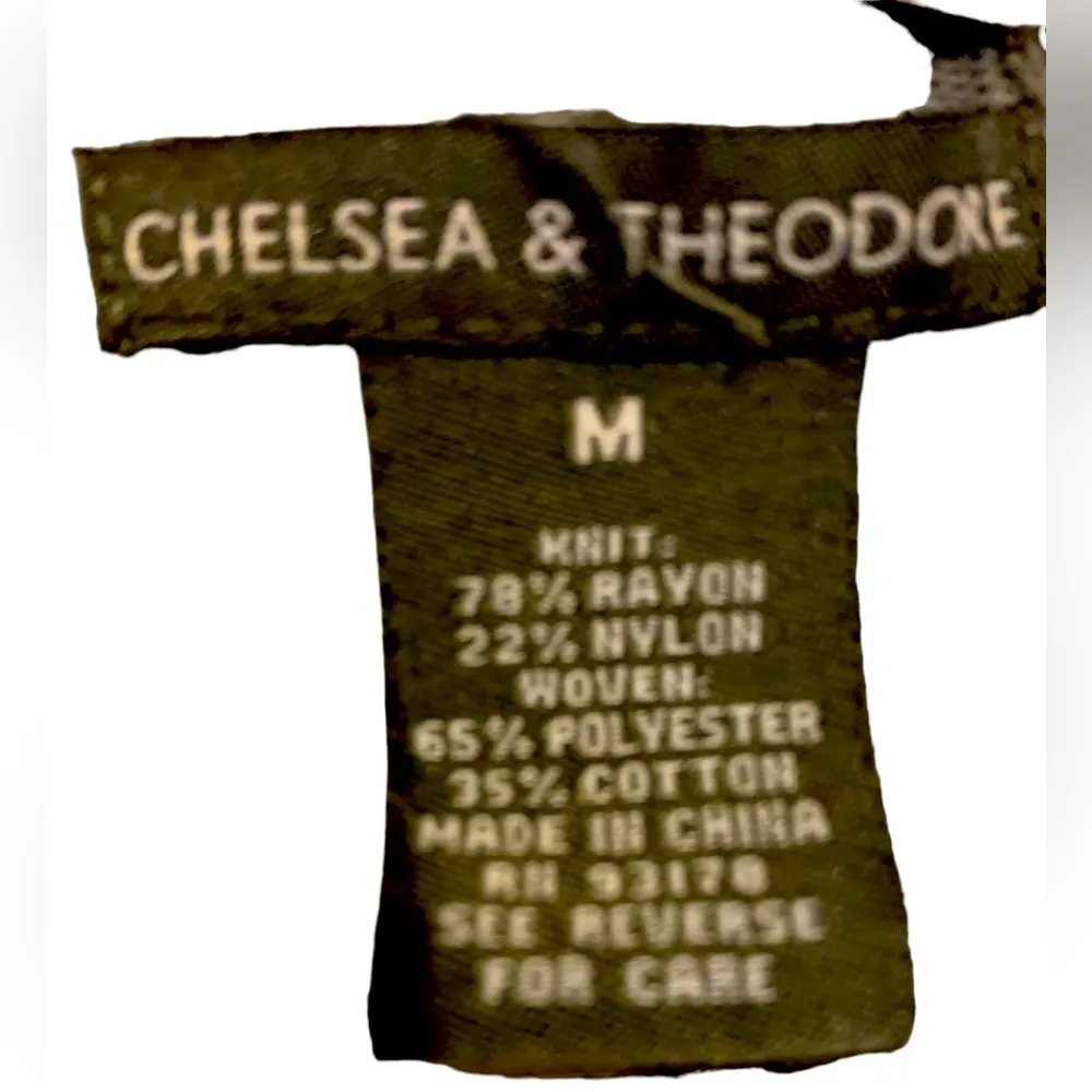 Chelsea & Theodore Ladies Long Sleeve Sweater Built In Collared Button Shirt Size M - Image 5