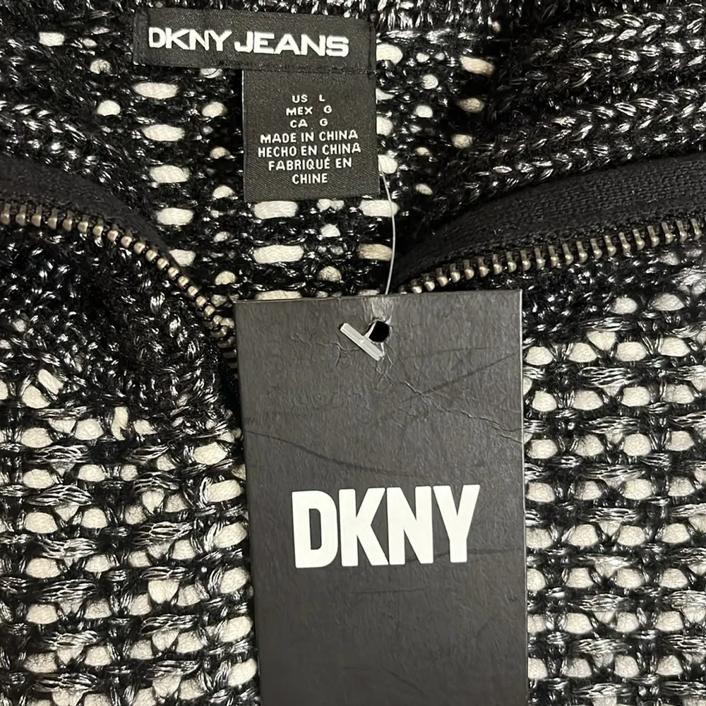 NWT DKNY Jeans sweater cape poncho chunky knit with subtle metallic L - Image 4