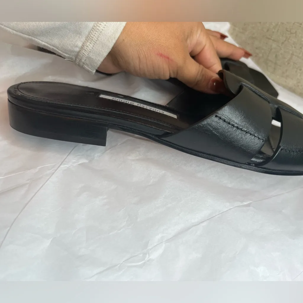 Emme parsons Elegant Black Leather Slide Sandals Sz 38 - Image 5