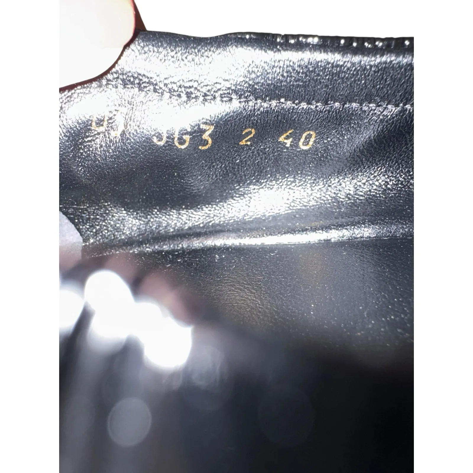 Valentino Garavani NWT VLogo Signature Patent Leather Flats in Black Size 40 - Image 8