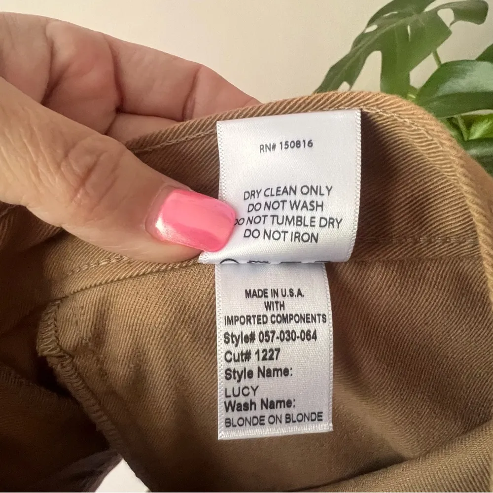 TRAVE clothing khaki cargo shorts tan Womens SIZE 24 utility carpenter fisherman - Image 5