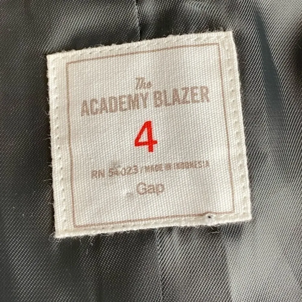 Gap • Light Grey Academy Button Up Blazer - Image 57