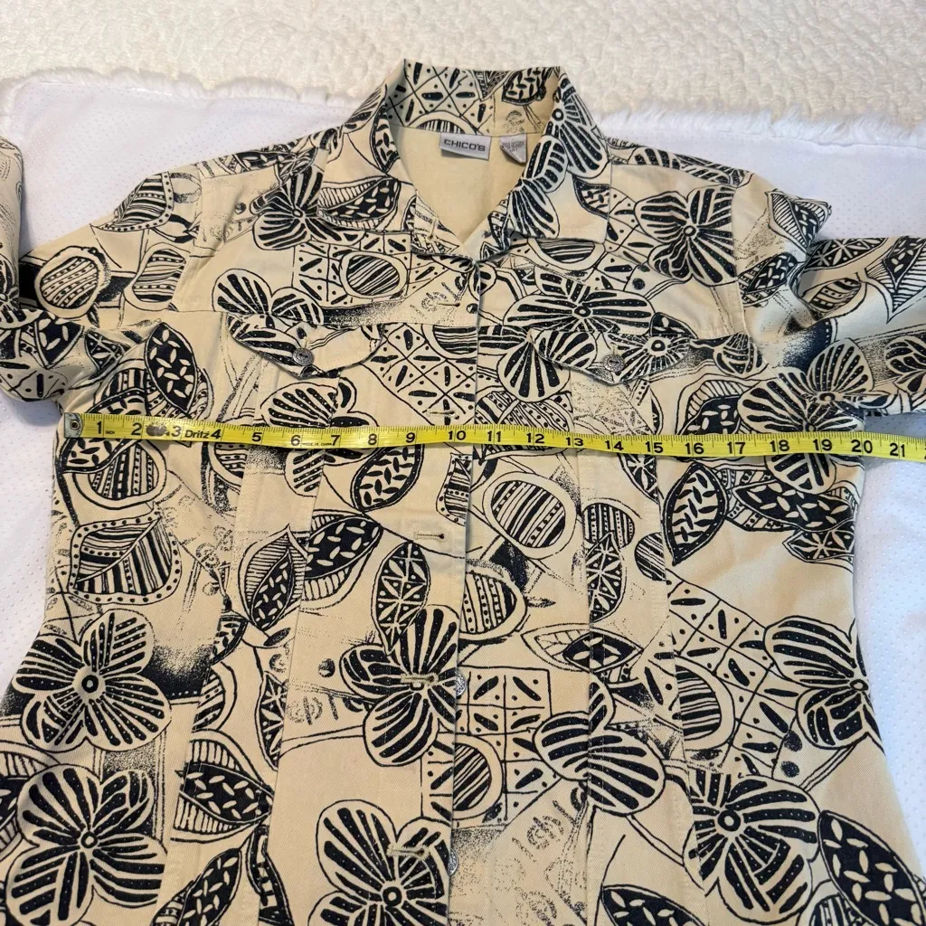 Chico’s Abstract Art to Wear Batik Style Jacket Size 1 Chico (med 8) Cream Black - Image 9