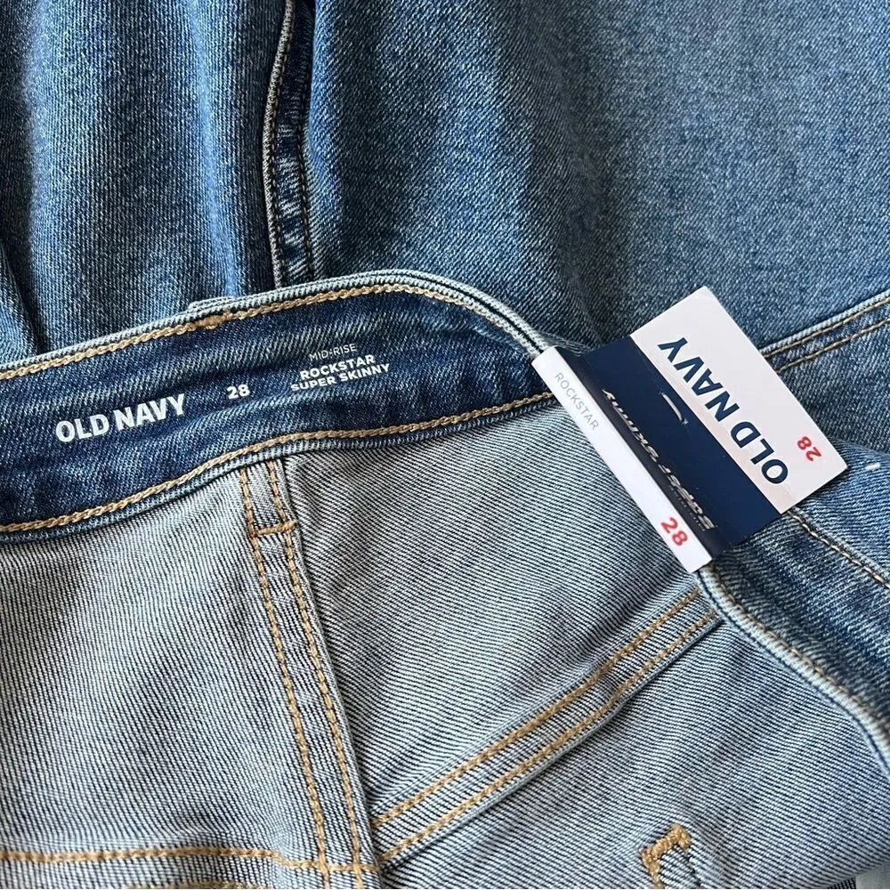 Old Navy Mid-Rise Rockstar Super-Skinny Distressed Jeans NEW Plus Size 28 - Image 4