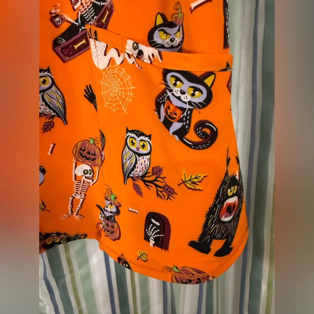 Halloween Scrub Star Skeletons Frankenstein Ghost Orange Women’s Top NWT 2xl - Image 3