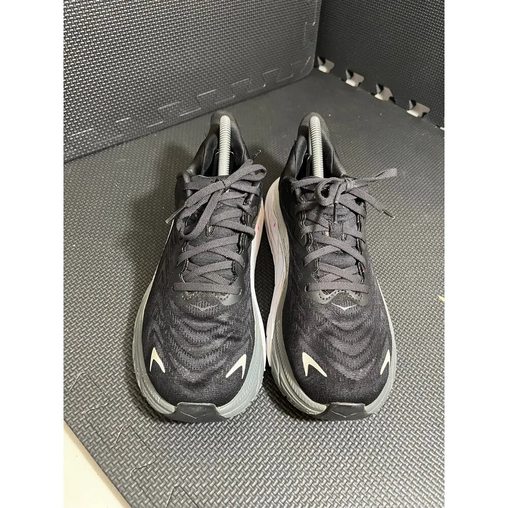 Hoka One One Arahi 6 Womens 8.5 Black White Comfort Athletic Running Sneakers - Image 2