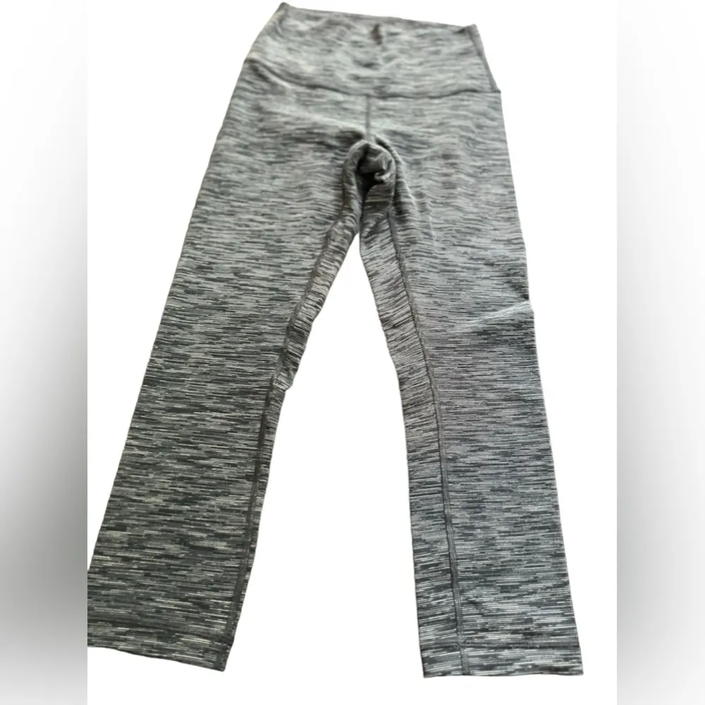 Lululemon wunder under Crop Leggings‎ Criss Cross Waist grey size 4 - Image 3