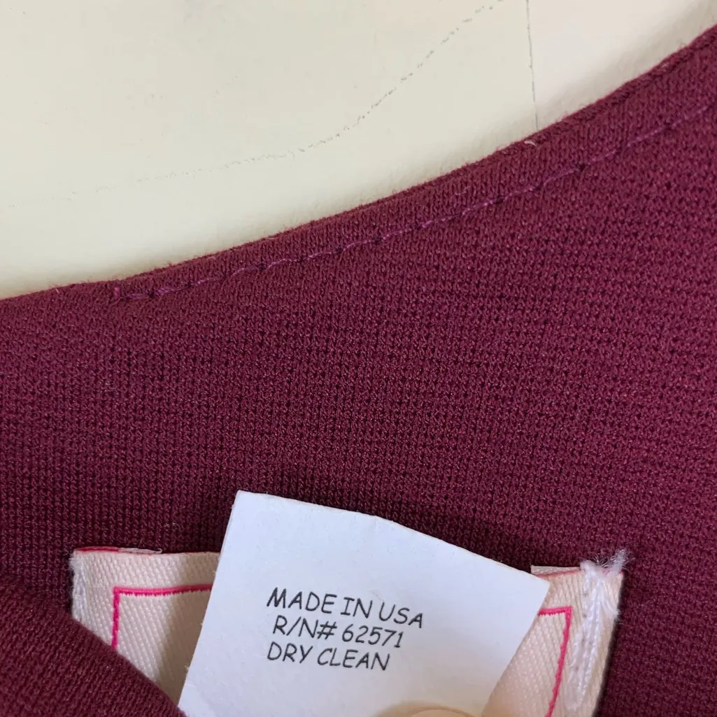 Love…Ady Burgundy Scallop Trim Sheath Dress Women’s Size Large NWT - Image 5